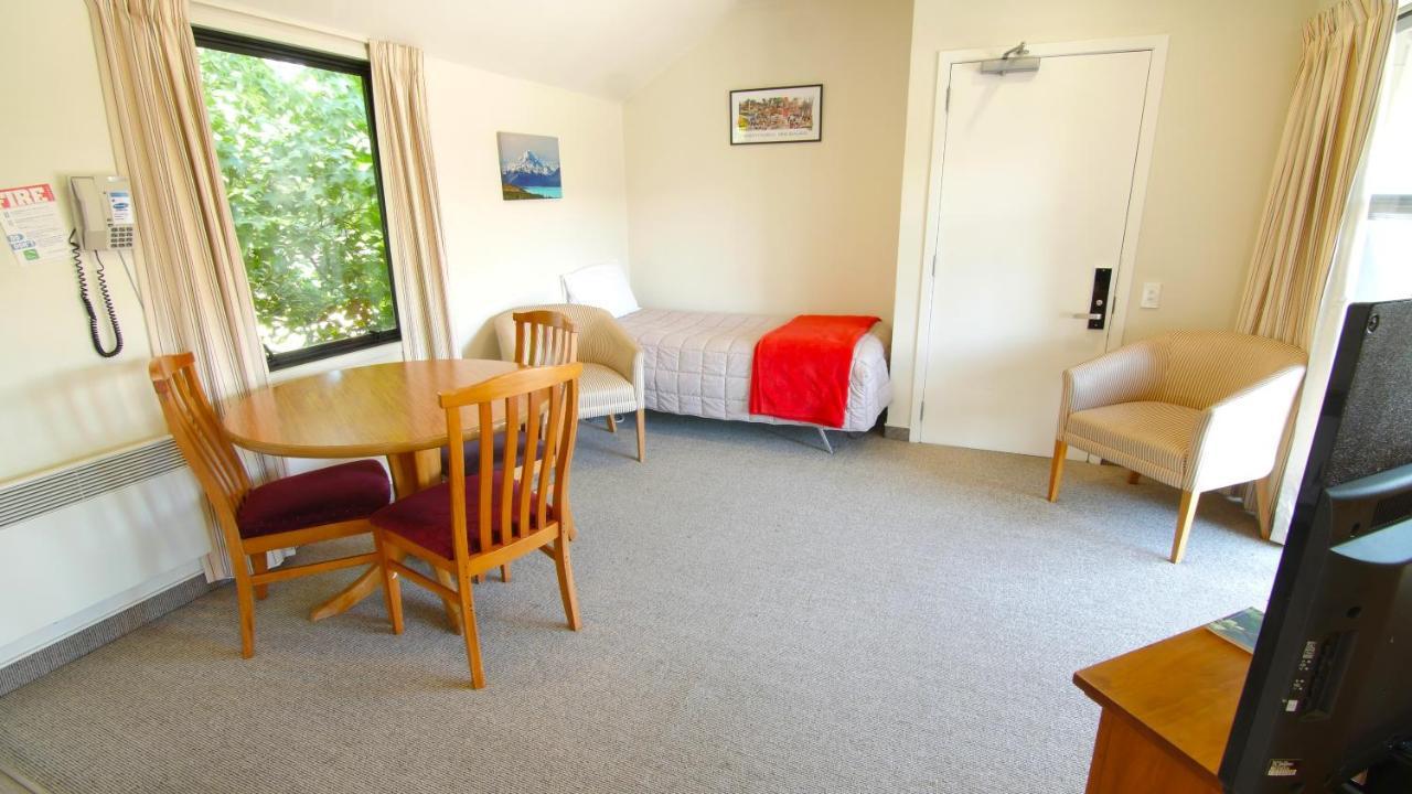 Country Glen Lodge Christchurch Buitenkant foto